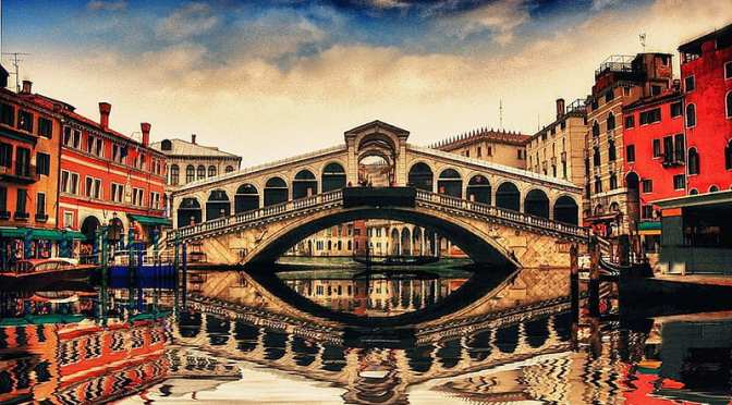 In-Depth Views: The Rialto Bridge In Venice, Italy (4K)