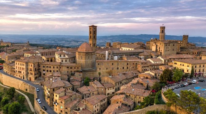 Walking Tours: Volterra In West Tuscany, Italy (4K)